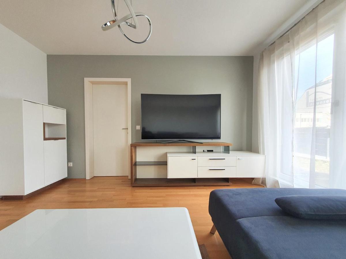 Near Lake Spacious & Furnished Beautiful Apartment Vienne Extérieur photo